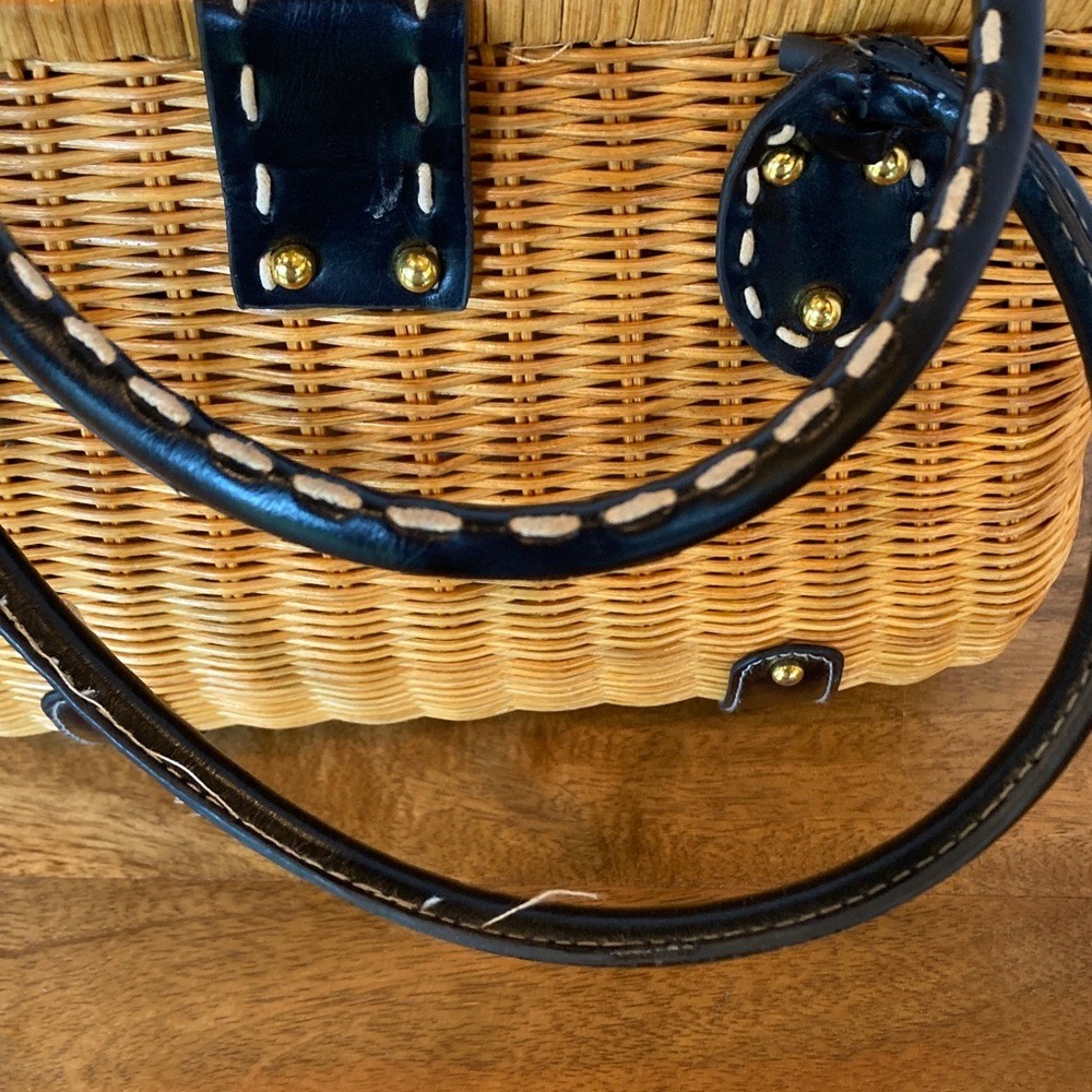 Tan Black Woven Leather Look Handbag Double Handle Picnic Style Classic Timeless - Picture 12 of 14